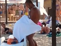 Мутра прави секс на плажа