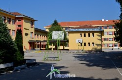 Основно  училище „В. Левски” работи по проект  „Равно начало, светло бъдеще за децата на България” 