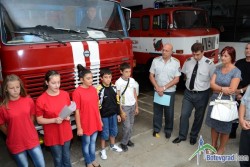 Членове на Клуб „Млад огнеборец” поздравиха ботевградските пожарникари