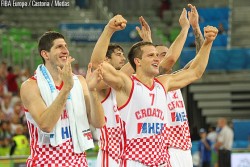 Хърватия победи Италия, Словения срази Гърция