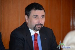 Зам.министърът на външните работи Ангел Величков откри учебната година в ПГ по КТС в Правец