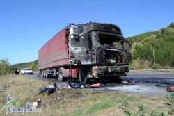 ТИР се запали между първия и втория тунел на АМ „Хемус” /допълнена/