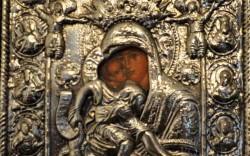 Чудотворна икона от Зографския манастир и  плащеницата на Св. Петка ще бъдат изложени   в Ботевград