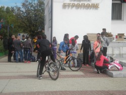 ЗАПОЧНА ВТОРИЯТ НАЦИОНАЛЕН ТУРИСТИЧЕСКИ СЪБОР „ЗЛАТНА ЕСЕН – ЕТРОПОЛЕ’ 2013”  