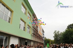 Общината дава на прокурор фирмата, която ремонтира ОУ “Вапцаров”