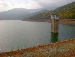 Проверяват водностопанските обекти и речните корита в областта