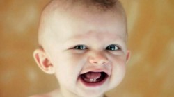 Бебета с кариеси шашкат стоматолози 