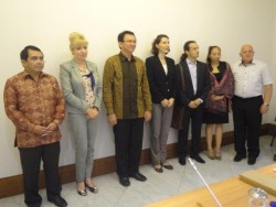 Българска делегация, водена от зам.-областния управител Даниела Бакърджиева, посети Индонезия