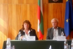 Росица Христова е представител на Община Етрополе в Общото събрание на Асоциацията по ВиК - Софийска област 