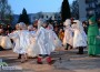 Светнаха лампичките на коледната елха