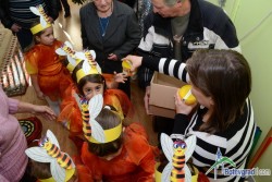 Пчелари от дружество "Димитър Панчев" гостуваха в ЦДГ "Синчец"