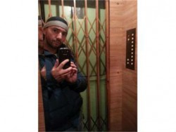 Антон Хекимян със селфи в асансьор