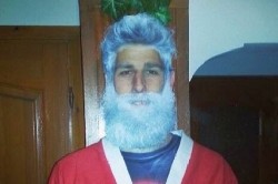 Чавдар Костов изпълни заканата, боядиса брадата си бяла навръх Коледа