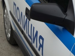 Полицаи от Правец задържаха водач на нелегално такси, пътуващо за София