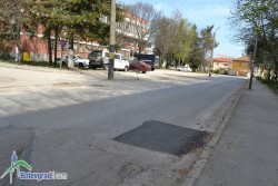 Живеещи в блока срещу полицията сигнализираха за асфалтирана шахта