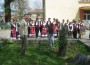 На Цветница актьорът Симеон Владов посади чинар и кипарис в двора на ОУ „Васил Левски”