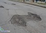 Опасни дупки по улиците в Ботевград се нуждаят от спешен ремонт 