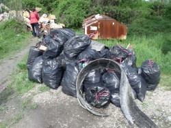 Над 902 тона боклук събраха днес в Софийска област