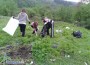 Група от над 30 доброволци почисти горски райони и извън населени места