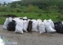 Група от над 30 доброволци почисти горски райони и извън населени места