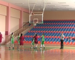Баскетболистките на ПМГ "Асен Златаров" на победа от полуфинал