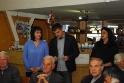 Депутатите Корнелия Нинова и Кирил Добрев се срещнаха с жители на Община Ботевград