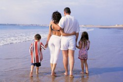 От 2 до 11 юни приемат молби от млади семейства за безплатна почивка на море