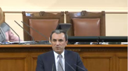 Орешарски: Няма връзка между спрените средства и "Южен поток"