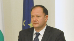 Миков: Има правна възможност да се отложи оставката на Пламен Орешарски
