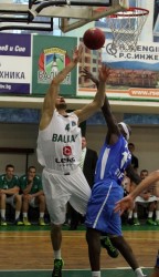 Петер Седмак е в националния тим на Словакия