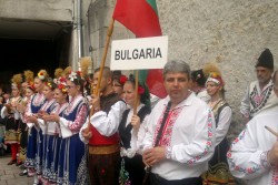 Ансамбъл „Ботевград” взе участие в престижния фолклорен фестивал в Сен-Жирон