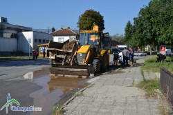 Възникна ВиК авария на ул. "Славейков"