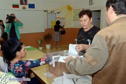 РИК отказа регистрацията на двама кандидати от листата на “България без цензура”