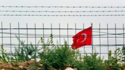 Оградата по границата с Турция е безполезна. Махат я в бъдеще