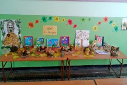 Ученици от ОУ „Васил Левски” – с. Литаково подредиха изложба „Чудесата на есента”