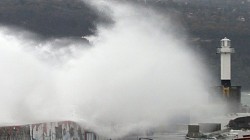 Пристанище Варна е затворено за всички кораби