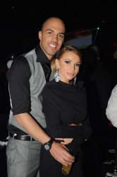 Алисия подари яке и кецове, получи джип