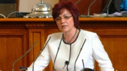 Корнелия Нинова пощуря в НС, сипе закани към Борисов и ГЕРБ