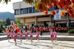 Международен фестивал на изкуствата в Троян