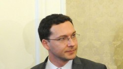 Все още няма шанс да бъдат премахнати визите ни за САЩ, съобщи Митов