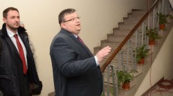 Цацаров поиска отстраняване на шефката на СГС заради "Червеи"