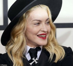 Мадона позволява наркотици на децата си 