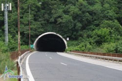 31-годишен пътник пострада при пътен инцидент на тунел „Ечемишка"
