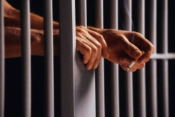 Изнасилвач влиза в затвора за три години