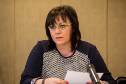 Корнелия Нинова: Във ВиК-София област се назначават роднини, корумпирани и накадърни