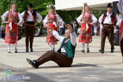 Танцов ансамбъл "Ботевград" се подготвя за престижен фестивал в Брюксел