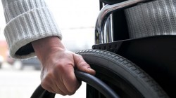 Хора в инвалидни колички нямат достъп до проявите в малкия салон на читалището и в музея