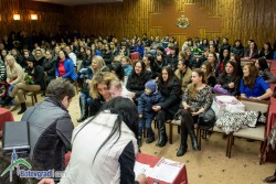 141 млади майки получиха еднократна финансова помощ