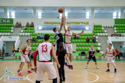 Юношите (18) записаха убедителна победа над сборен отбор от Южна Сърбия