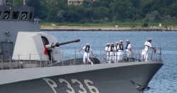 Американският ескадрен миноносец "Портър" ще навлезе в Черно море
